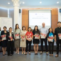Dr. Lothar Rieth and Ms. Chau Bui (Pro NGO! e.V.) – co-trainers of the training for local CSOs in Ha Noi (Vietnam) on 12 & 13 April 2022 – Win-Win for Vietnam project